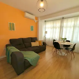 https://holidays2malaga-2-bedroom-armengual-de-la-mota-close.hotelsinnerja.org